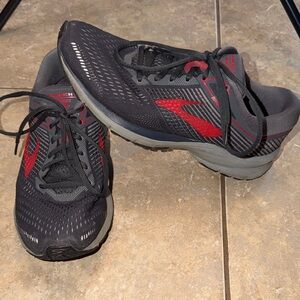 Brooks Men's Athletic Shoes in Black and Red